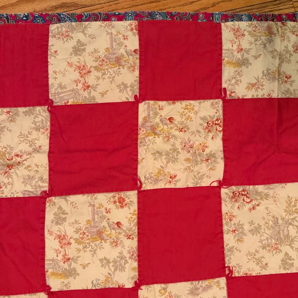 1.a.0.0.7.f Handmade Tied Patchwork Quilt Red Cream Toile Paisley Backing